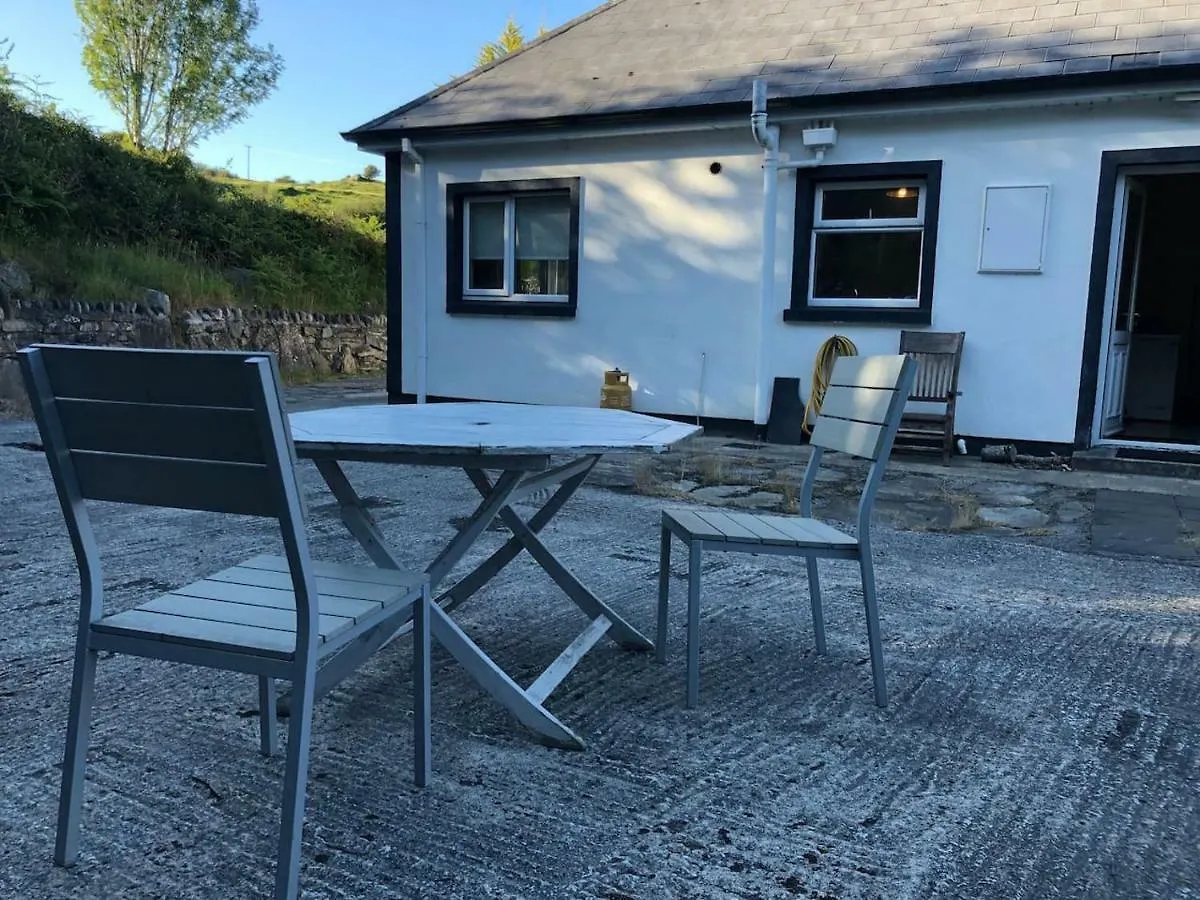 Modern Six Bedroom House Westport 0*,