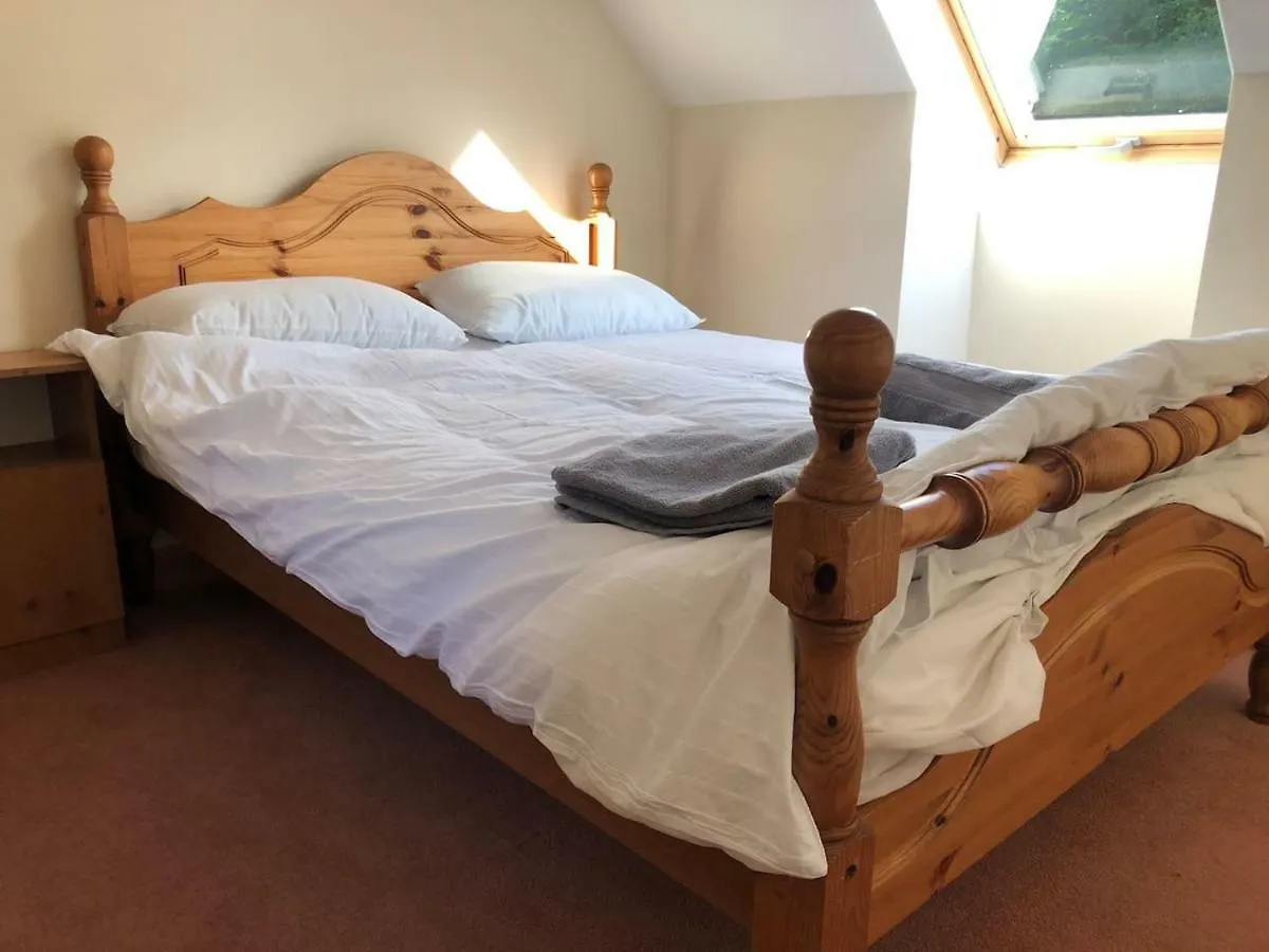 Modern Six Bedroom House Westport Casa vacanze